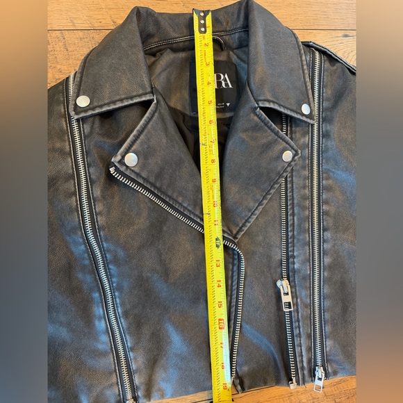 Zara Black Biker Jacket, cropped size M - Picture 5 of 5